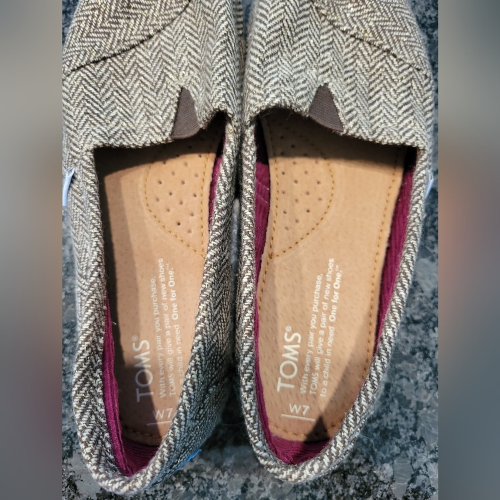 Toms Slide on Flats - Picture 7 of 7